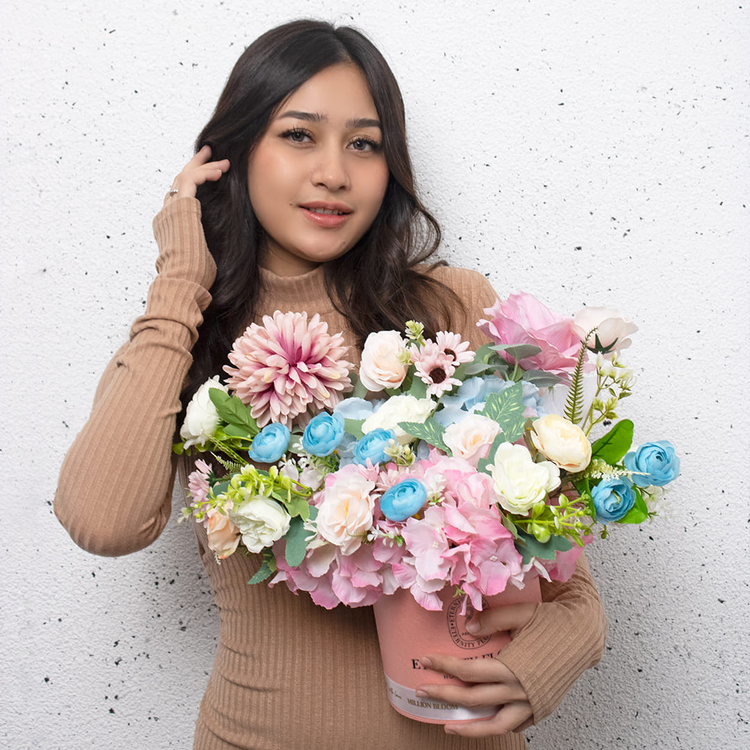 Love and Blooms - Bloom Box