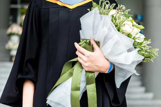 ucapan wisuda di buket bunga