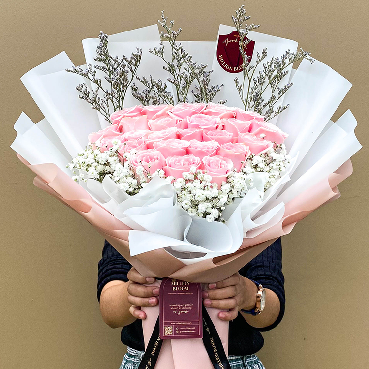 Sweetly Scented buket bunga wisuda, anniversary, pernikahan, hari ibu. pengiriman cepat seluruh Indonesia - Million Bloom